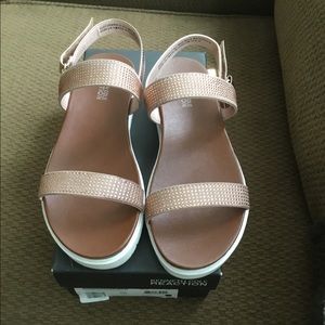 Kenneth Cole Reaction Sandals